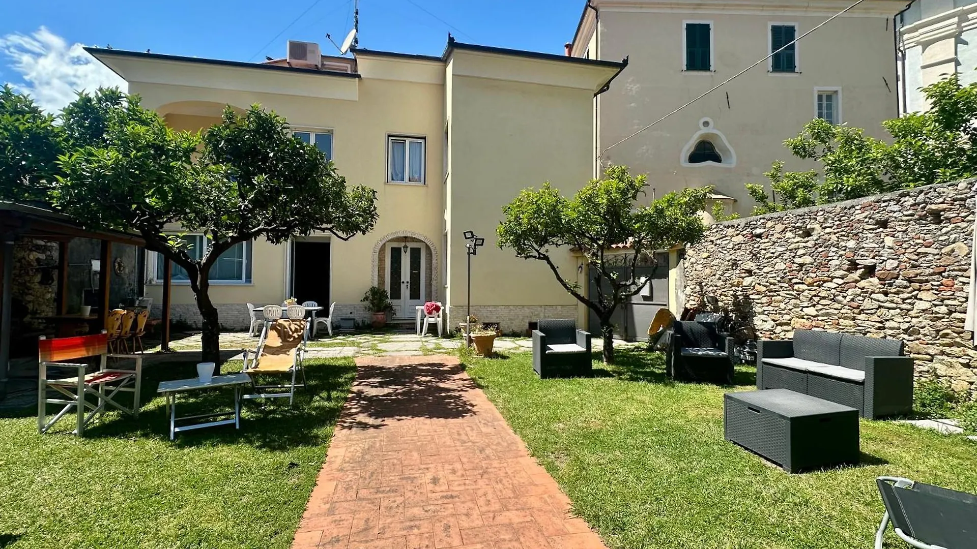 Villa Marcellina - Piazza San Giovanni, Giardino Privato, Jacuzzi E Barbecue Loano